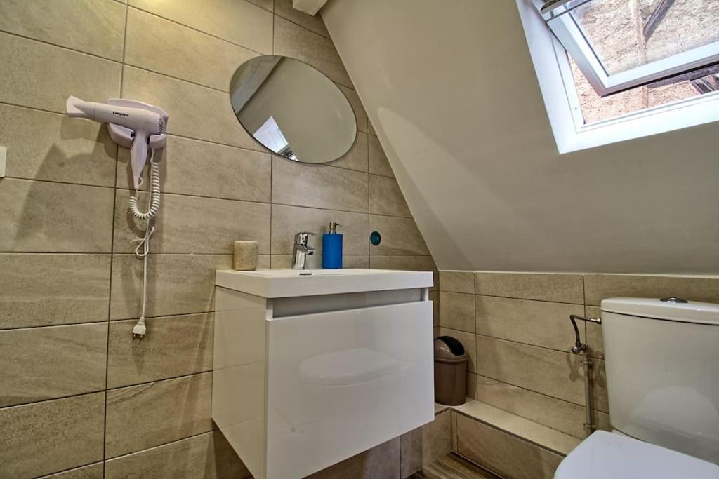 Chez Anthone - Proche Obernai, Pour 1 à 5 Personnes * Bernardswiller